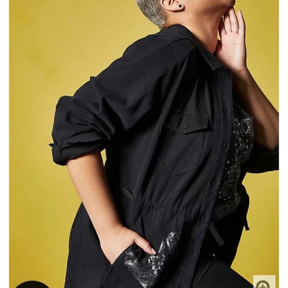 Torrid X Lovesick Black Wash Twill Anorak with Skull Sequin Detail NEW - Picture 3 of 10